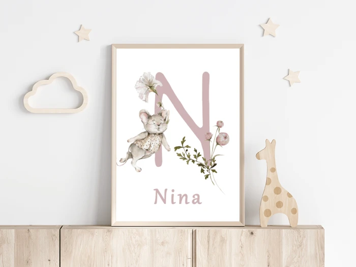 Nina-min.png