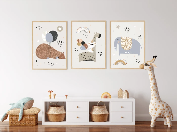 Zestaw ilustracji edukacyjnych i dekoracyjnych do pokoju dziecka. Zwierzęta w naturalnym stylu wspierają rozwój i wyciszenie.